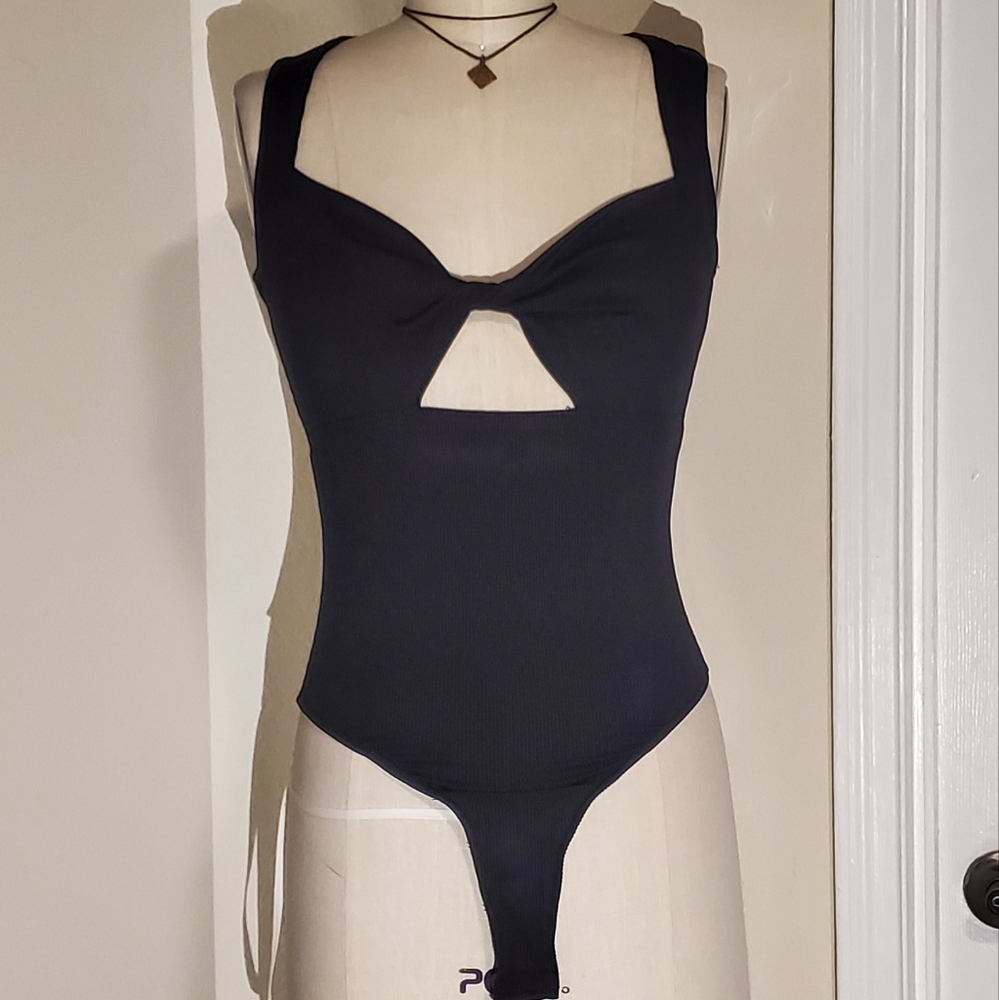 Front twist bodysuit in black